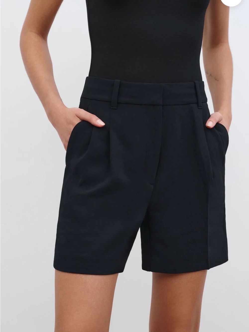 Marcella NYC Arissa Shorts Black Tailored Pleated Sz M